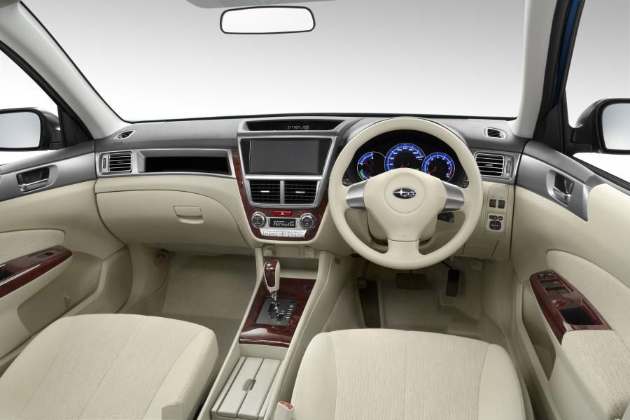  Subaru Exiga 2009 года  (фото 9 из 16)
